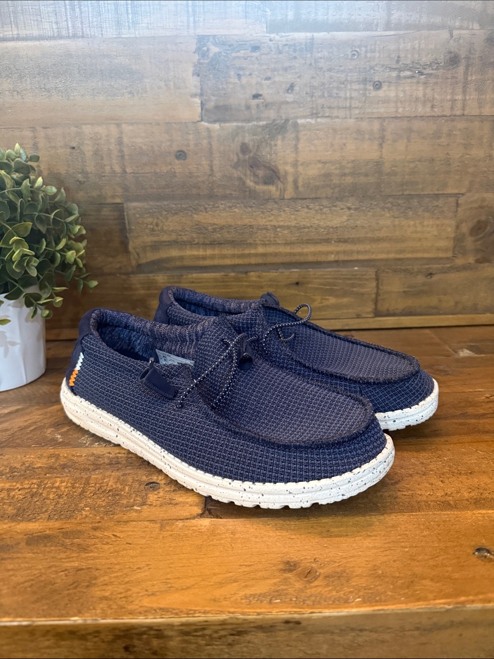 Men’s Hey Dude Navy Knit Size 8